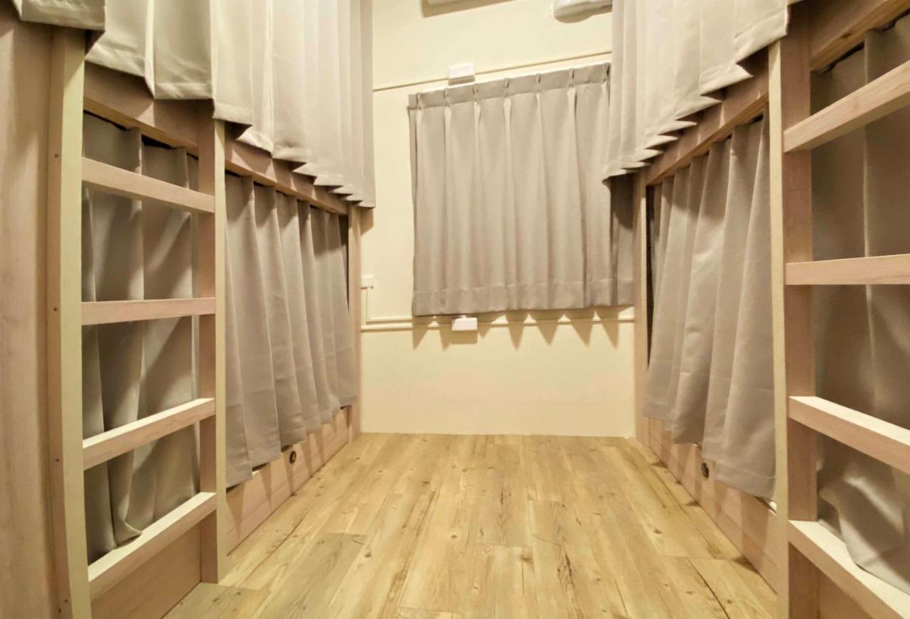 1881 Ya Ka Hostel Tajnan Kültér fotó