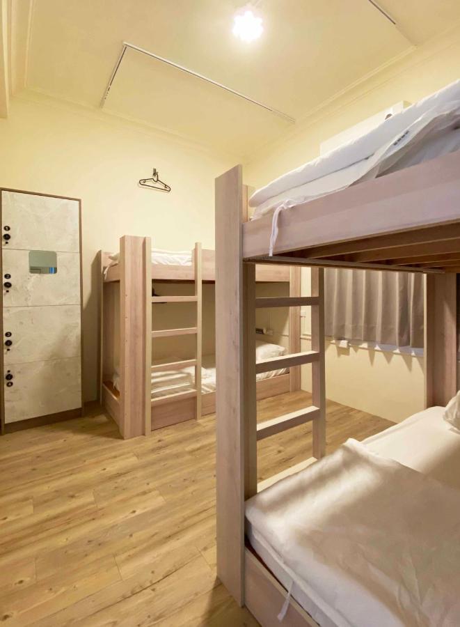 1881 Ya Ka Hostel Tajnan Kültér fotó