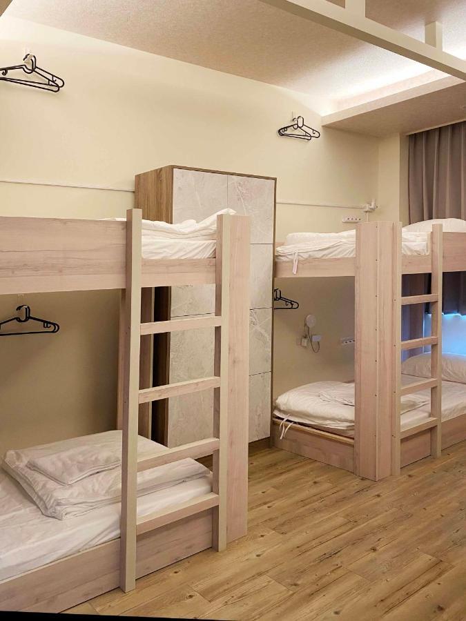 1881 Ya Ka Hostel Tajnan Kültér fotó